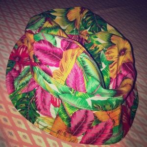 Flowers and leaves hat😍😍😍😍